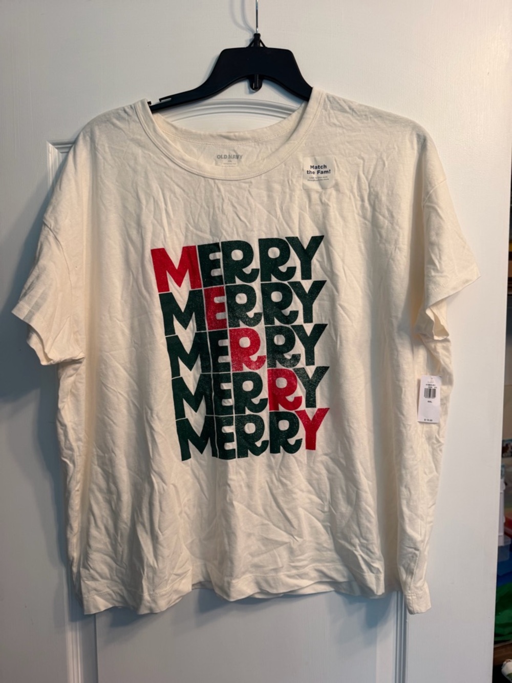 Old Navy Cream Holiday 'MERRY' Graphic Tee - Red & Green